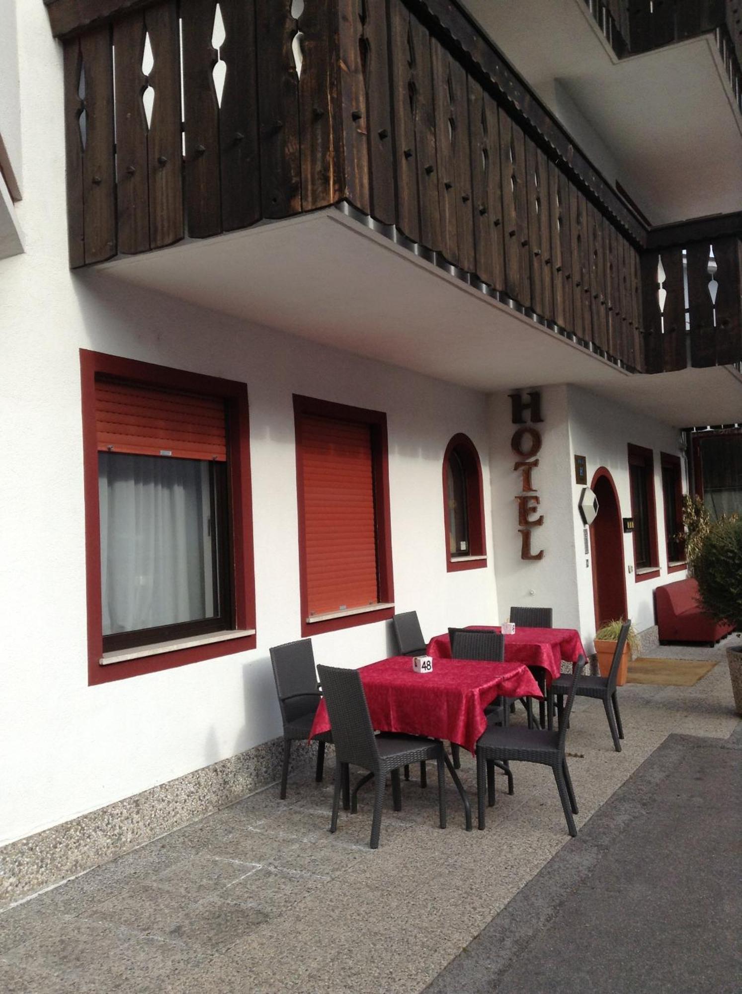 Hotel Daniela Μεράνο Εξωτερικό φωτογραφία