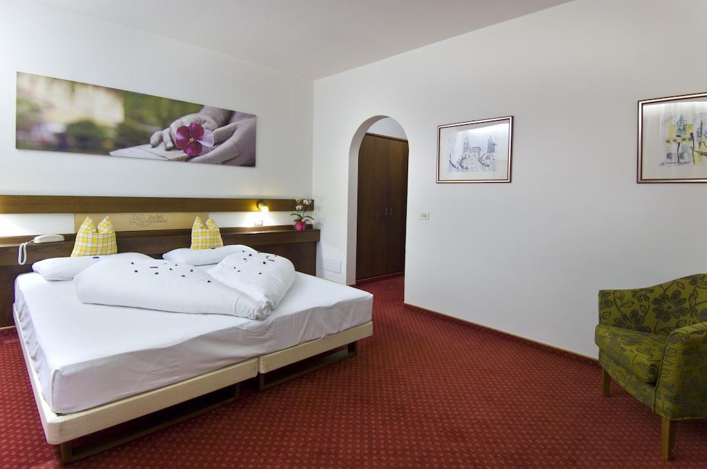 Hotel Daniela Μεράνο Δωμάτιο φωτογραφία